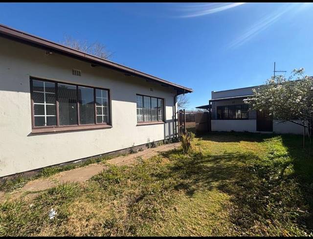 6 BEDROOM HOUSE FOR SALE IN VANDERBIJLPARK CW 6